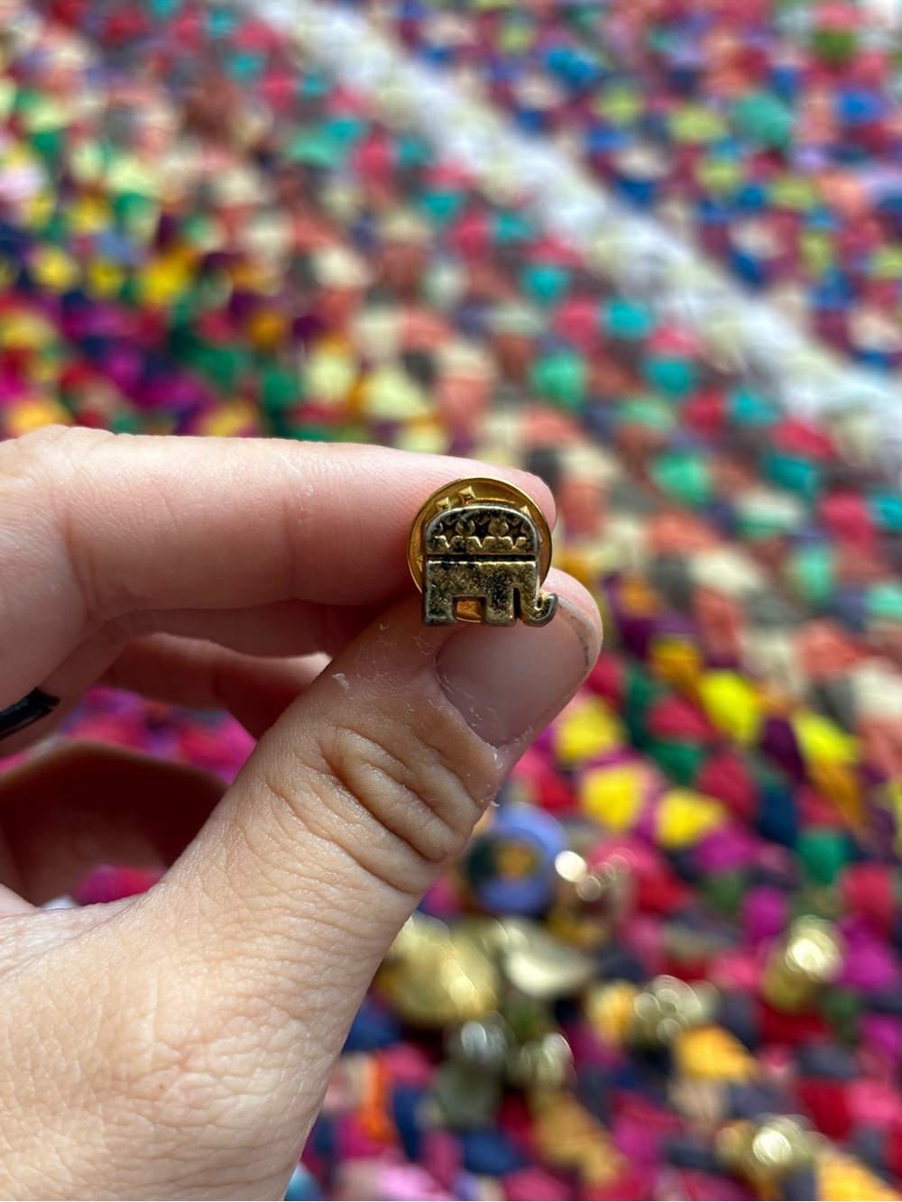 VINTAGE METAL REPUBLICAN ELEPHANT PIN
